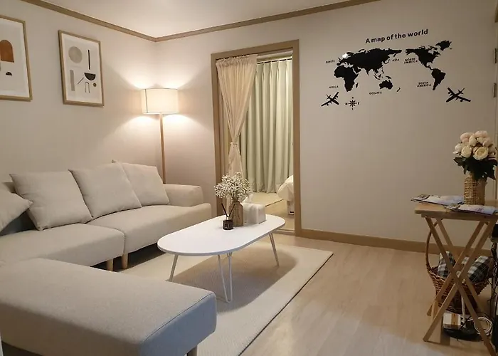 Pensión Lindo House