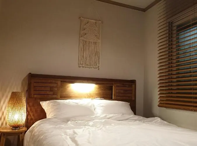 Pensión Lindo House