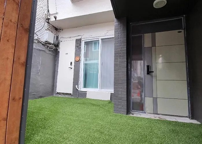Lindo House